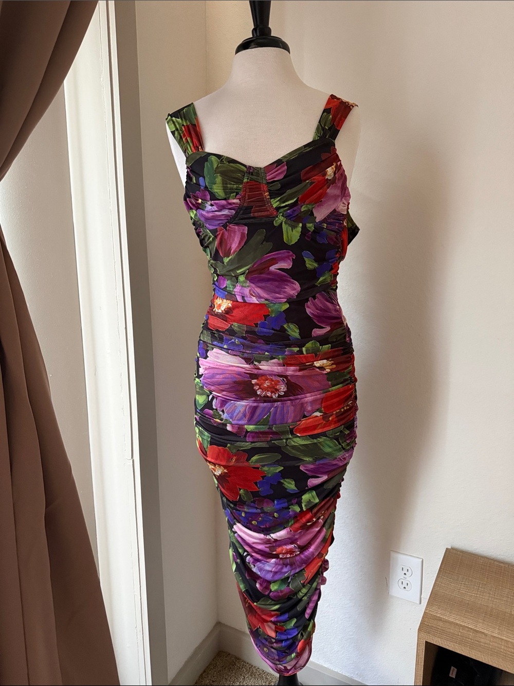 Skylar Rose Floral Ruched Midi Dress with Sweetheart Neckline - Red & Purple